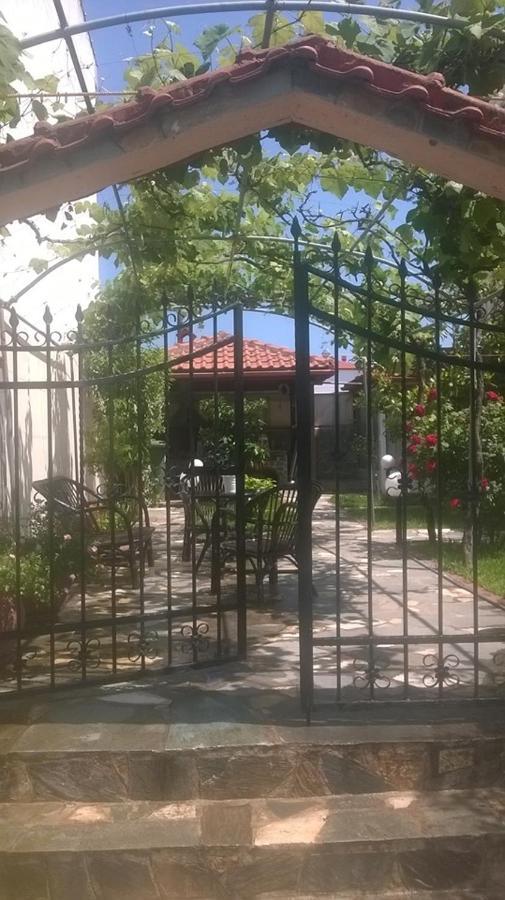 Villa Eleon 2 Nea Vrasna Exterior foto